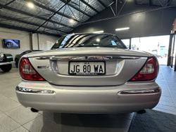 2005 Jaguar XJ8 LWB