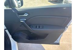 2022 Renault
Captur Intens