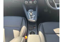 2022 Renault
Captur Intens