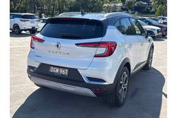 2022 Renault
Captur Intens