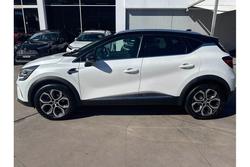 2022 Renault
Captur Intens