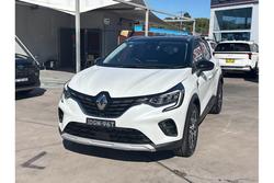 2022 Renault
Captur Intens