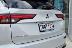 2021 Mitsubishi
                Outlander Exceed Tourer