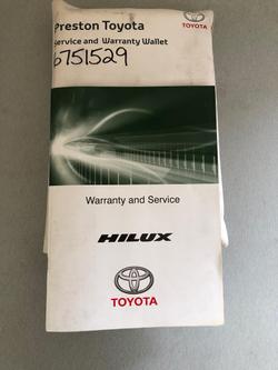 2014 Toyota Hilux SR GGN15R MY14 4x2 Glacier White