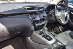 2017 Nissan
                QASHQAI TL