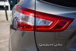 2017 Nissan
                QASHQAI TL