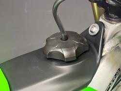 2025 Kawasaki 2025 Kawasaki KX252 MOTOCROSS Green