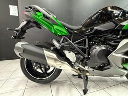 2025 Kawasaki NINJA H2 SX SE Green