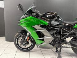 2025 Kawasaki NINJA H2 SX SE Green