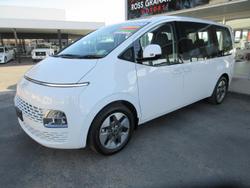 2025 Hyundai STARIA Highlander