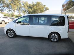 2025 Hyundai STARIA Highlander