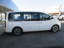 2025 Hyundai STARIA Highlander