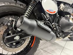 2025 Royal Enfield INTERCEPTOR 650 E5 CLASSIC White