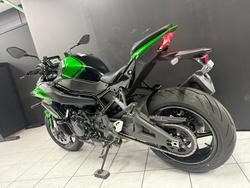 2025 Kawasaki Z H2 (ZR1000K) Green