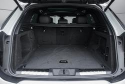 2024 Land Rover
                Range Rover Sport D250 Dynamic SE