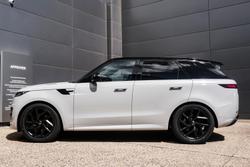 2025 Land Rover
                Range Rover Sport D250 Dynamic SE