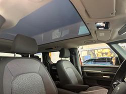 2025 Volkswagen ID. Buzz Pro BEV560