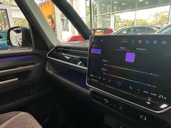 2025 Volkswagen ID. Buzz Pro BEV560
