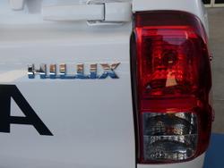2020 Toyota
                Hilux SR Hi-Rider (4x2)