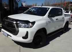 2020 Toyota
                Hilux SR Hi-Rider (4x2)