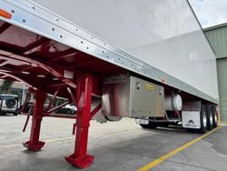 2016 Maxitrans St3 22 Pallet -18 High Cube Reefer Double Stacker Red