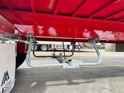 2016 Maxitrans St3 22 Pallet -18 High Cube Reefer Double Stacker Red
