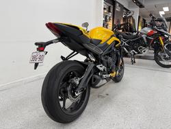 2024 Triumph STREET TRIPLE RS Yellow