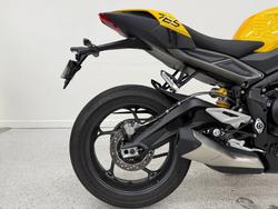 2024 Triumph STREET TRIPLE RS Yellow