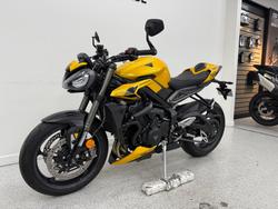 2024 Triumph STREET TRIPLE RS Yellow