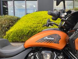 2022 Indian CHALLENGER DARK HORSE