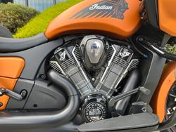 2022 Indian CHALLENGER DARK HORSE