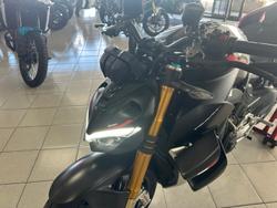 2022 Ducati Streetfighter V4 SP Streetfighter Black