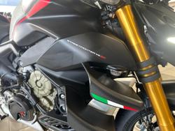 2022 Ducati Streetfighter V4 SP Streetfighter Black