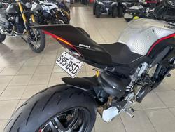 2022 Ducati Streetfighter V4 SP Streetfighter Black