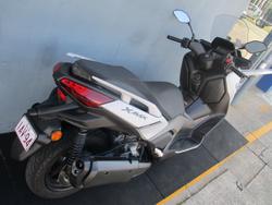 2025 Yamaha XMAX 300 V2 (CZD300A2) SILVER/GREY