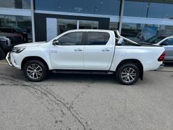 2017 Toyota Hilux SR5