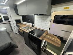 2025 Avida Birdsville Lx