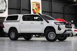 2024 Toyota Hilux SR 48V GUN126R 4X4 Dual Range Glacier White