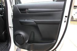 2024 Toyota Hilux SR 48V GUN126R 4X4 Dual Range Glacier White