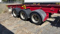 2014 Vawdrey 40' Skeletal Trailer Red