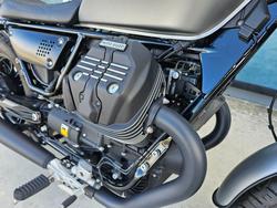 2017 MOTO GUZZI V9 BOBBER GREY