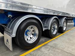 2011 Maxitrans St3 22 Pallet -28 Freezer Meat Hanger