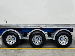 2011 Maxitrans St3 22 Pallet -28 Freezer Meat Hanger