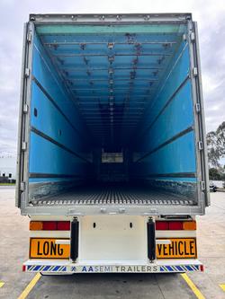 2011 Maxitrans St3 22 Pallet -28 Freezer Meat Hanger