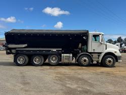 2012 Freightliner Columbia Cl112