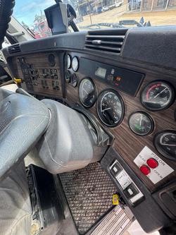 2012 Freightliner Columbia Cl112