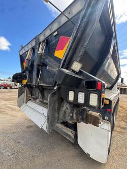 2012 Freightliner Columbia Cl112