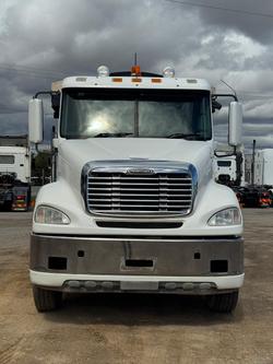 2012 Freightliner Columbia Cl112