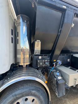 2012 Freightliner Columbia Cl112