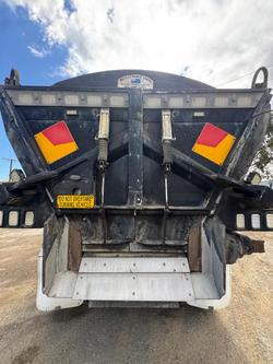 2012 Freightliner Columbia Cl112